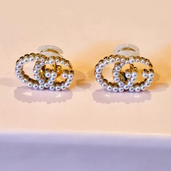 GG Clip On Earrings - Picture 1 of 4